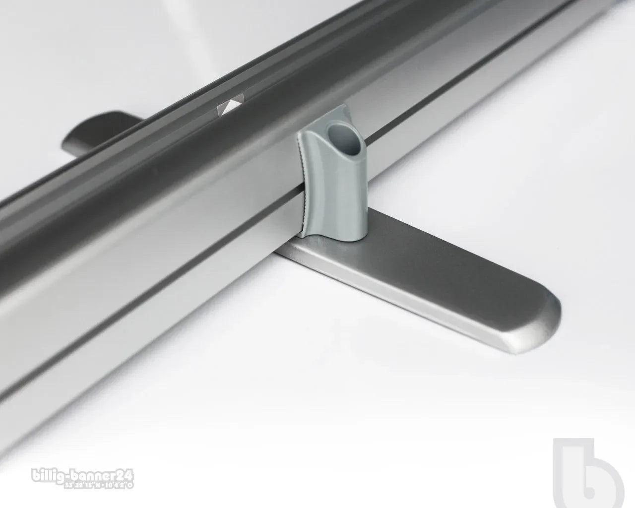 Roll-Up Triangle 100